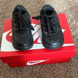 Nike Kids Black Sneakers